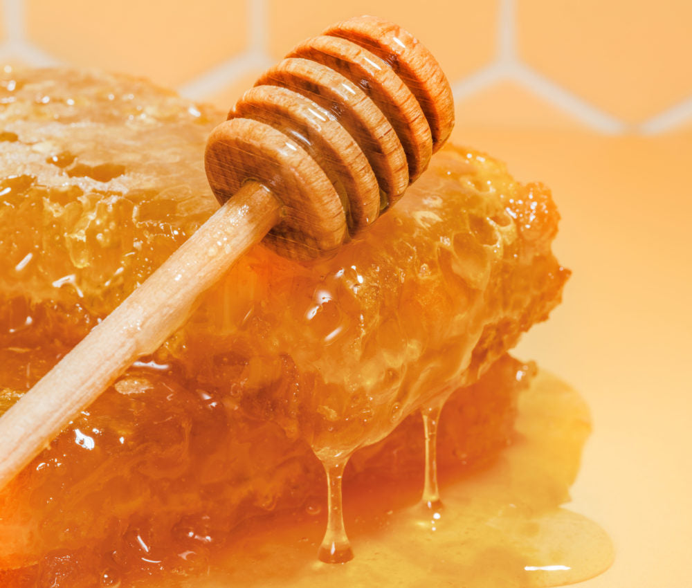 Here’s Why You Want Manuka Honey in Your Skincare - A1
