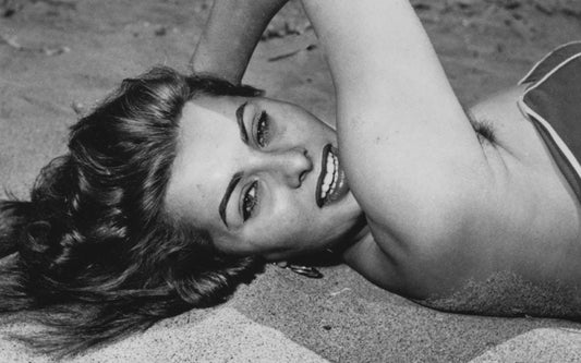 This Sophia Loren Liner Hack Makes Your Eyes Look SO Big - A1