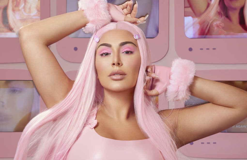 Pink Is Having A Makeup Moment RN, And We’re Here For It - A1