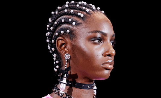 7 Ways To Wear The Pearl Hair Trend Like An It Girl - A1