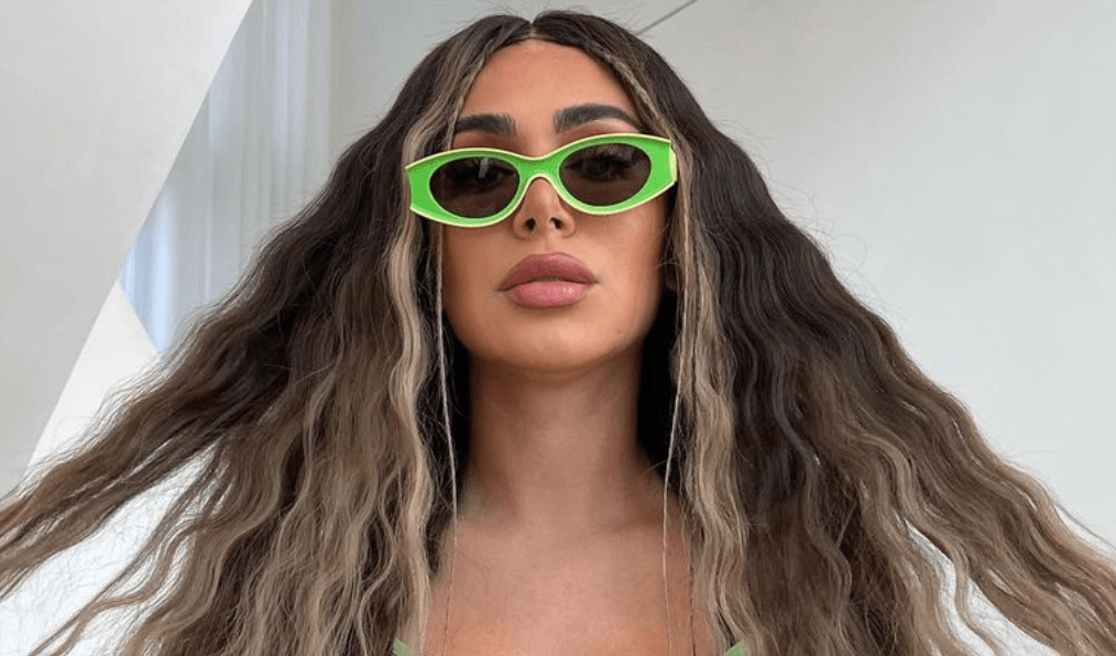 How To *Actually* Wear This Cute Viral Lip Trend: Lip Wings - A1