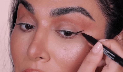 The EASIEST Eyeliner Hacks Everyone On TikTok’s Raving About - A1