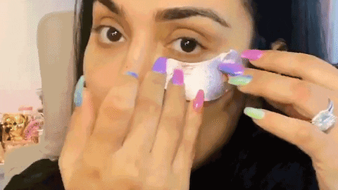 Why You Have To Try This Tightening Eye Mask - A1