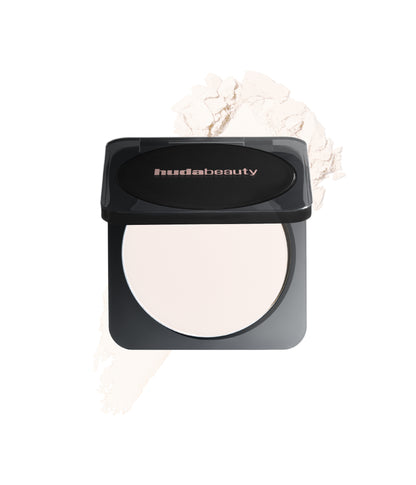 Easy Bake Pressed Powder Sugar Cookie Translucent compact pressed powder in a black case