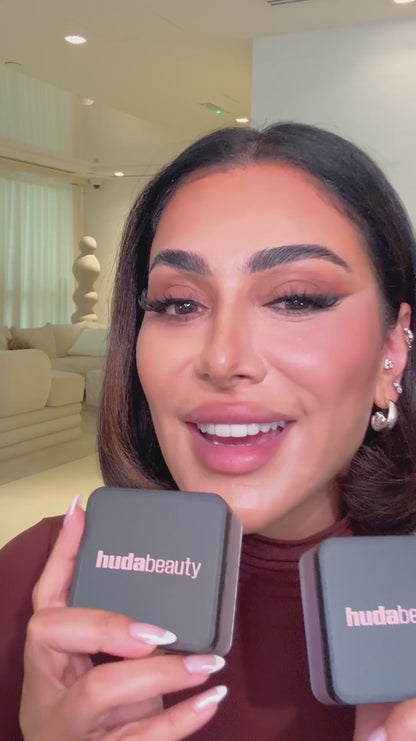 Easy Bake Loose Baking & Setting Powder - Huda product demo video applying the powder and showing texture