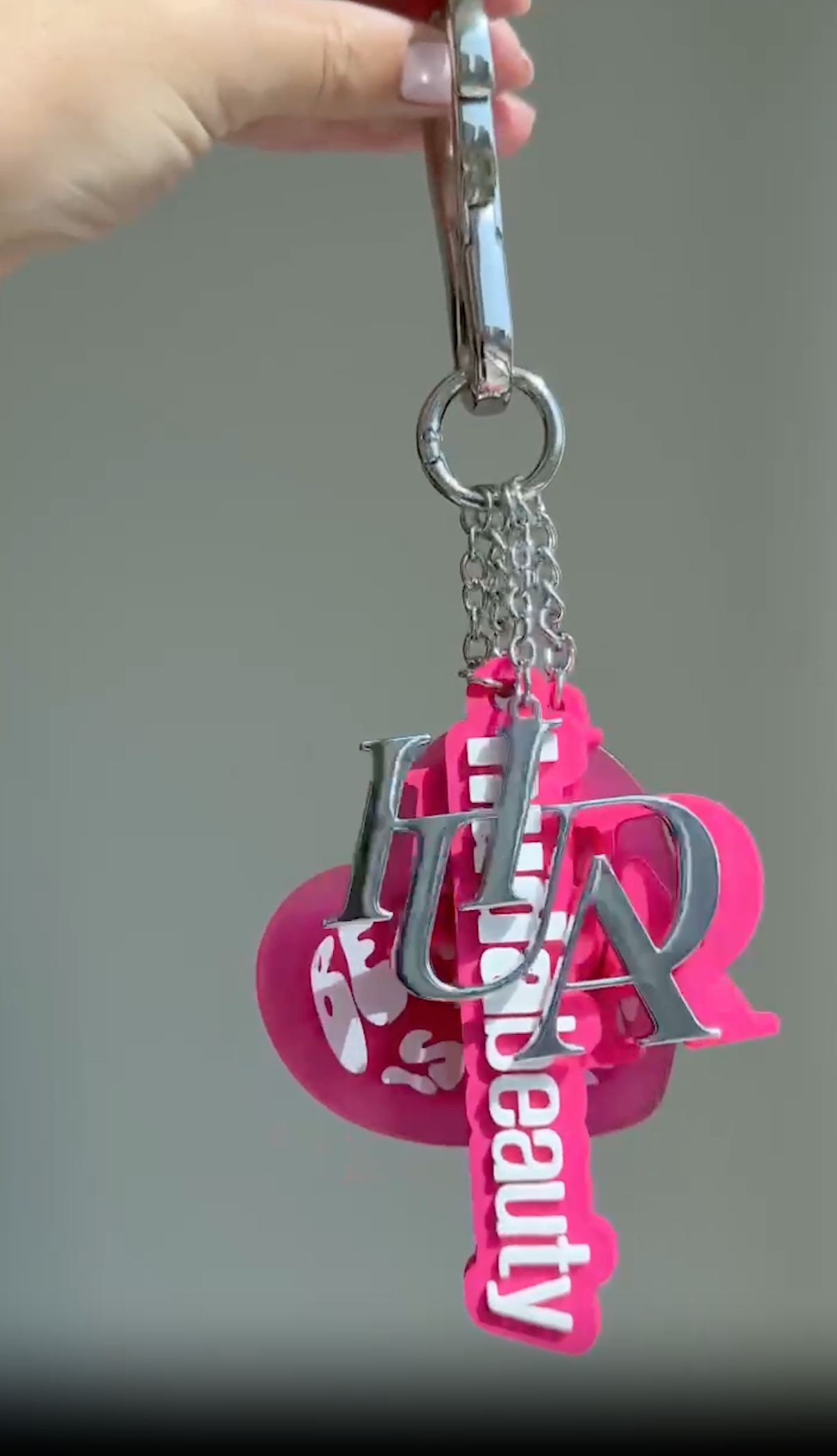 Huda Beauty Key Charms - Video