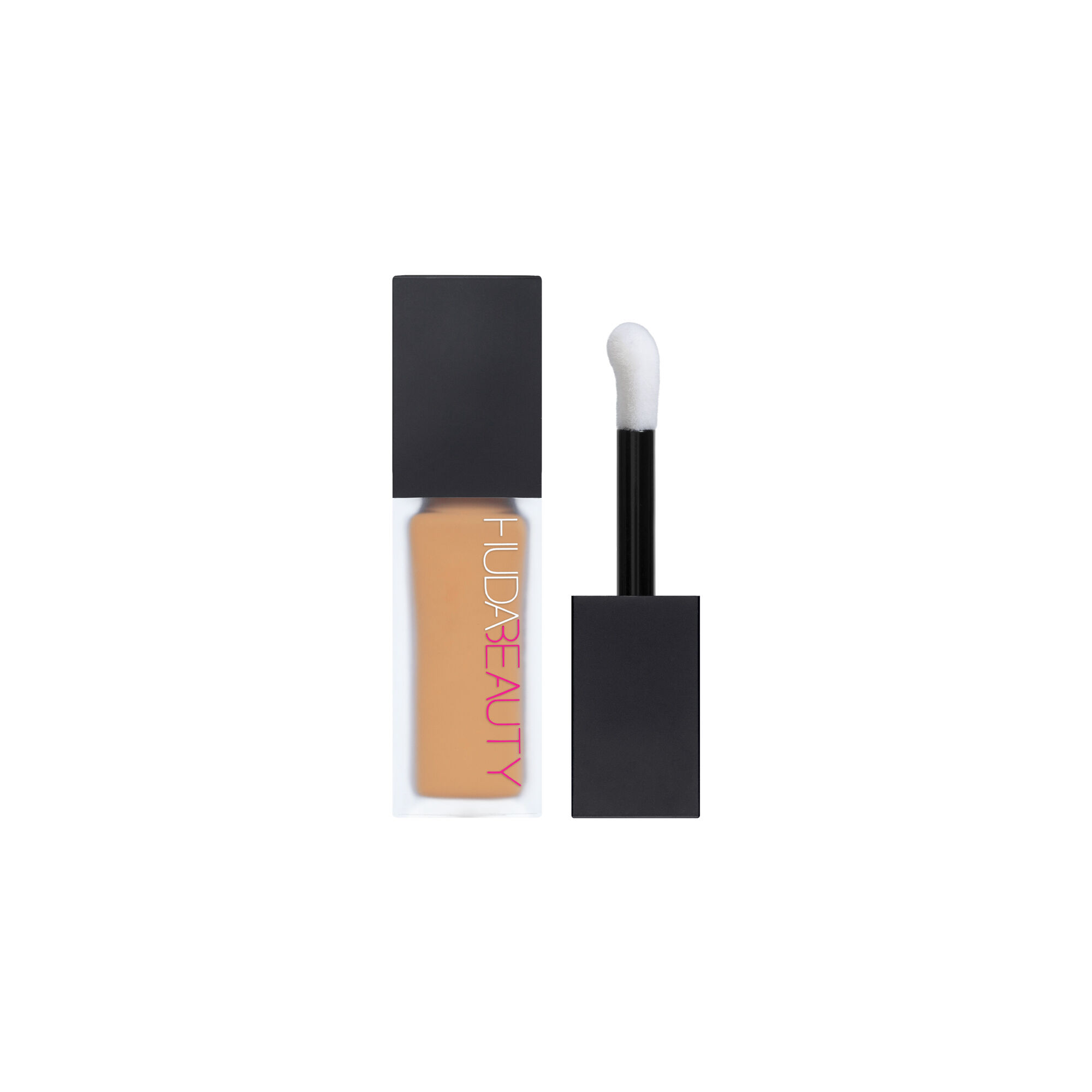Huda Beauty Faux Filter Concealer Granola 4.5 In White