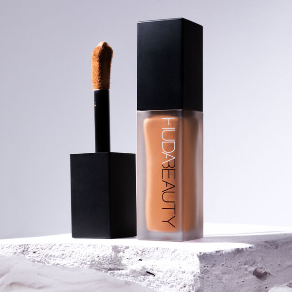 #FauxFilter Luminous Matte Buildable Coverage Crease Proof Concealer | Shade: Meringue
